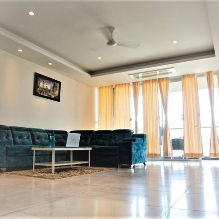 Guest House Service Apartments Poona Buitenkant foto
