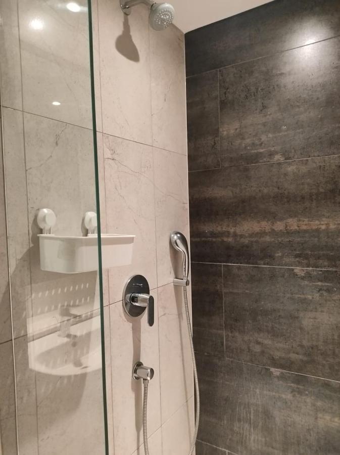 Guest House Service Apartments Poona Buitenkant foto