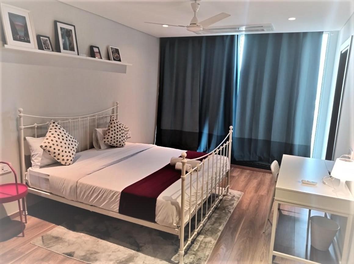 Guest House Service Apartments Poona Buitenkant foto