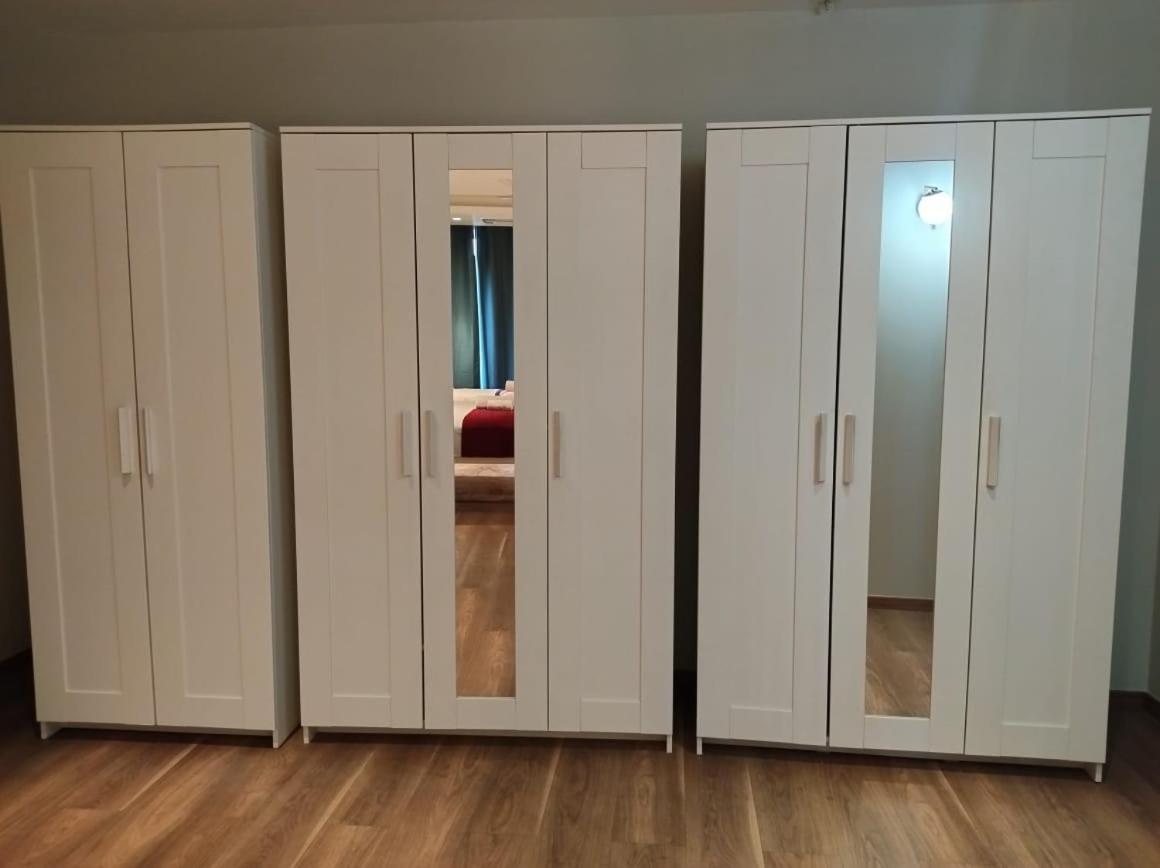 Guest House Service Apartments Poona Buitenkant foto